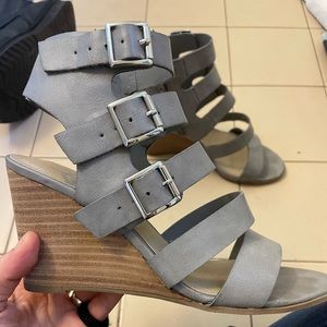 Crown vintage gray wedges size 6.5 Like new